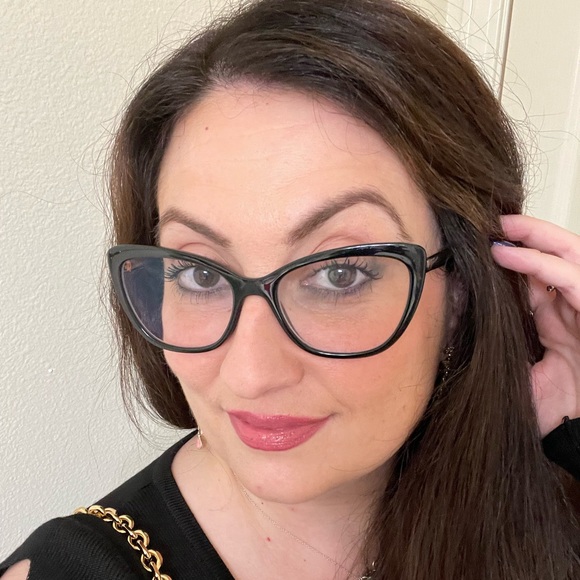 Meet your Posher, Ani - Picture 1 of 1